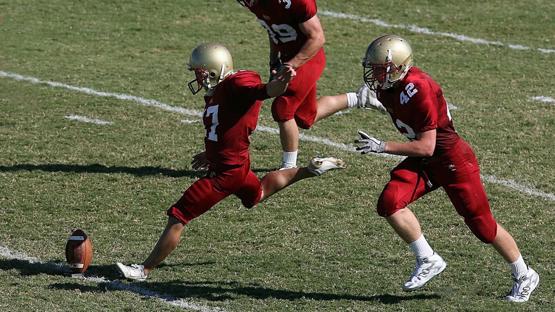 开云APP-巴尔：在全黑队中场，他的精准传球总能打破对方防线的防守体系