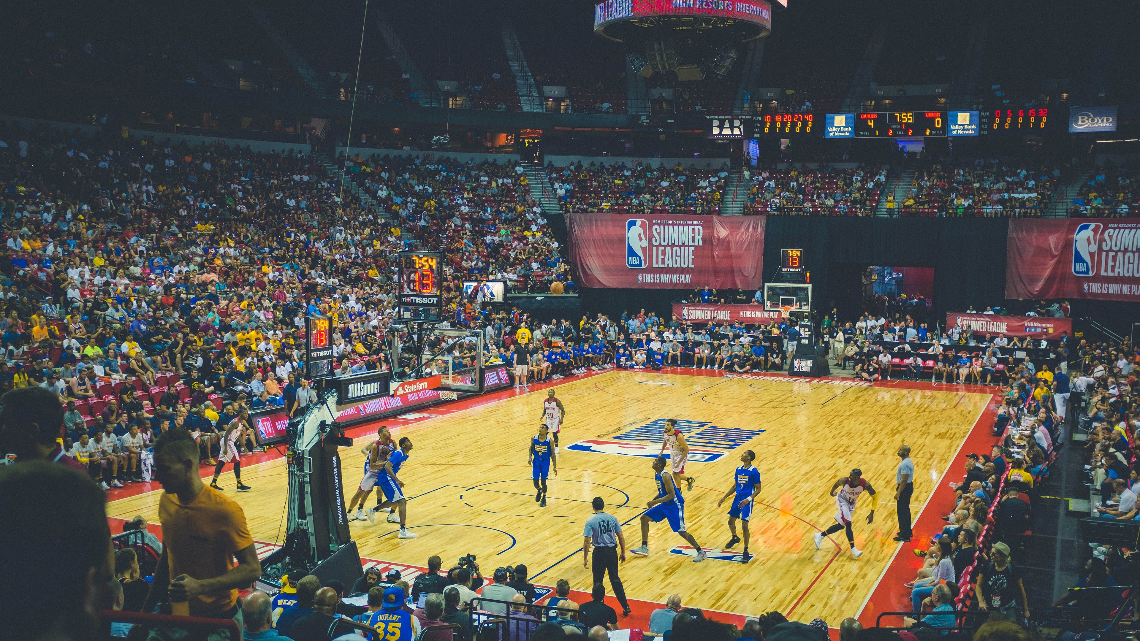 篮球运动品牌宣传推介活动全面展开，篮球运动宣传画